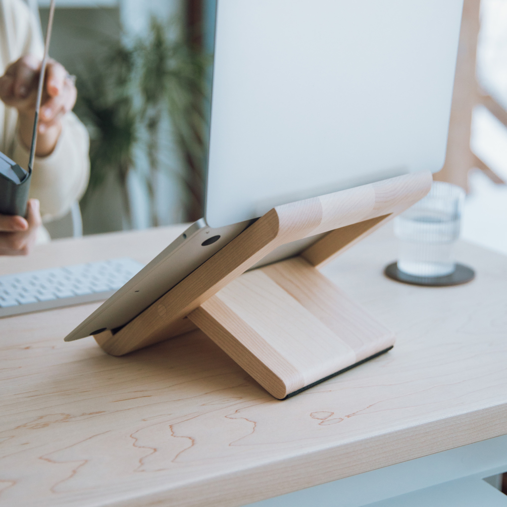 Laptop stand